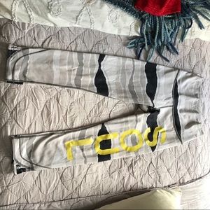 SoulCycle X Lululemon Leggings Size 2/4